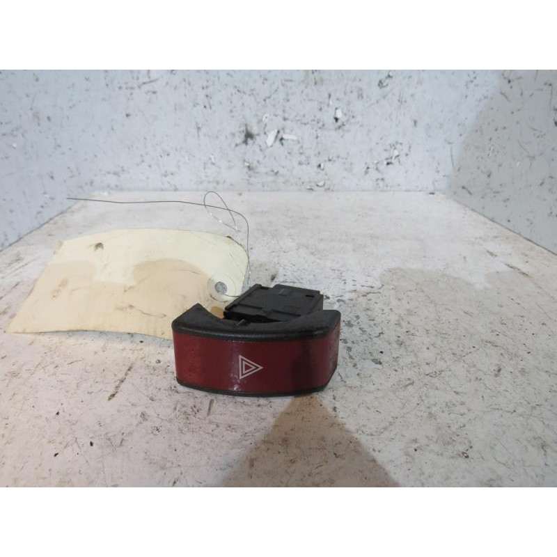 Bouton de warning OPEL COMBO C Photo n°1