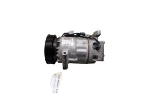 Compresseur clim RENAULT CLIO 4 Photo n°1
