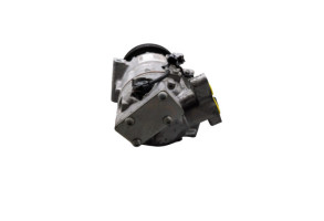 Compresseur clim RENAULT CLIO 4 Photo n°2