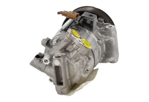 Compresseur clim RENAULT TWINGO 3 Photo n°4