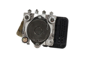 Bloc ABS (freins anti-blocage) TOYOTA RAV4 2 Photo n°5