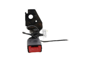 Attache ceinture arriere gauche PEUGEOT 3008 1 Photo n°1