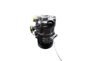 Compresseur clim VOLKSWAGEN POLO 5 Photo n°4