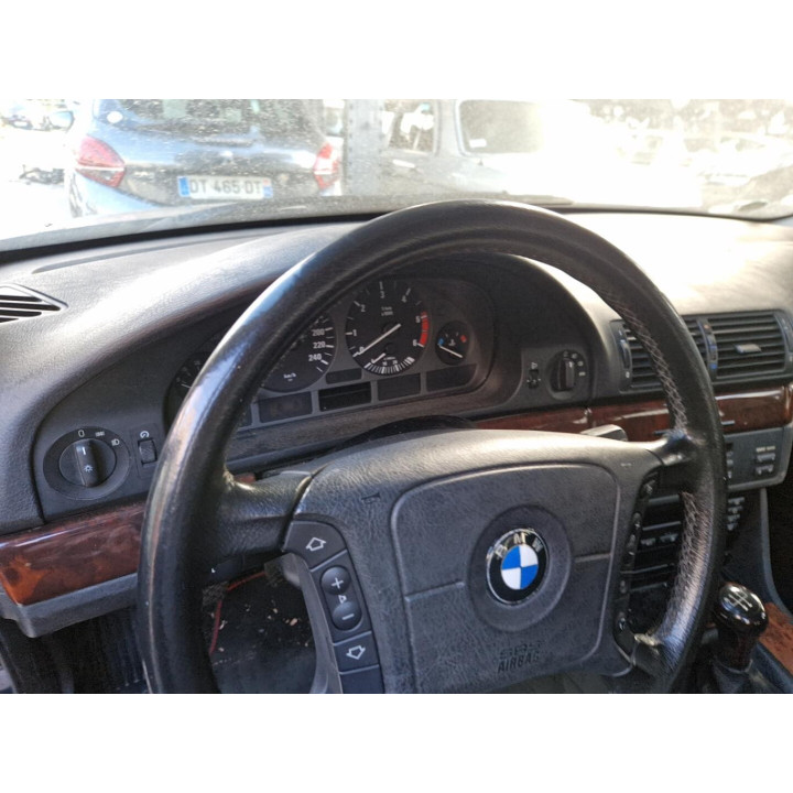 Compresseur clim BMW SERIE 5 E39 Photo n°9
