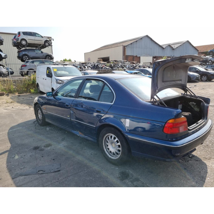 Compresseur clim BMW SERIE 5 E39 Photo n°17