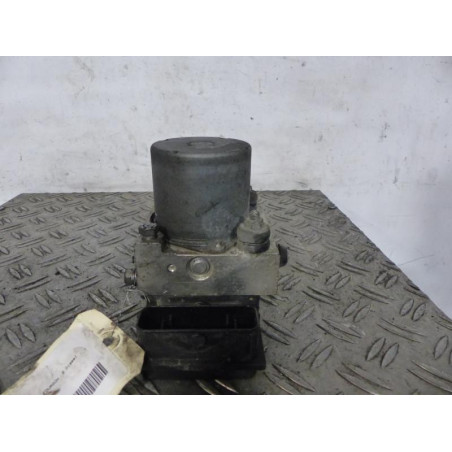 Bloc ABS (freins anti-blocage) RENAULT TRAFIC 2