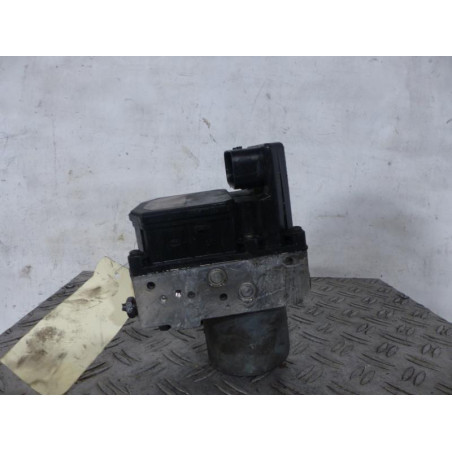 Bloc ABS (freins anti-blocage) TOYOTA COROLLA VERSO 2