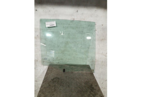 Vitre arriere droit RENAULT MODUS Photo n°1