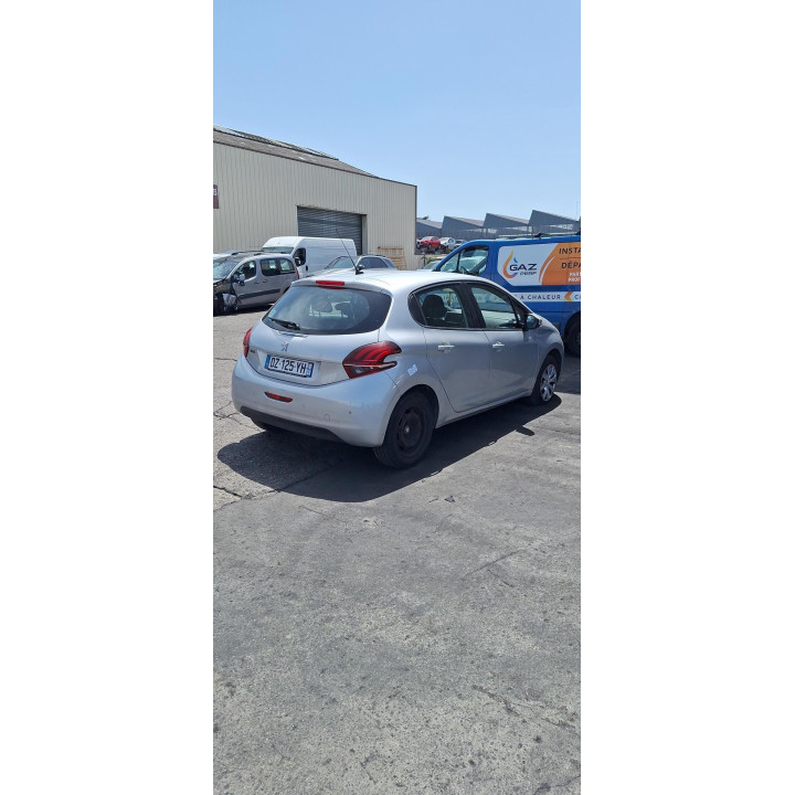 Feu arriere principal droit (feux) PEUGEOT 208 1 Photo n°18