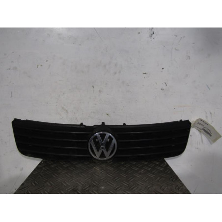 Calandre VOLKSWAGEN PASSAT 4