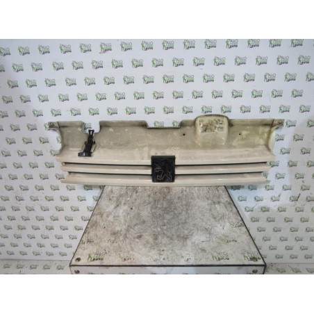 Calandre PEUGEOT 405