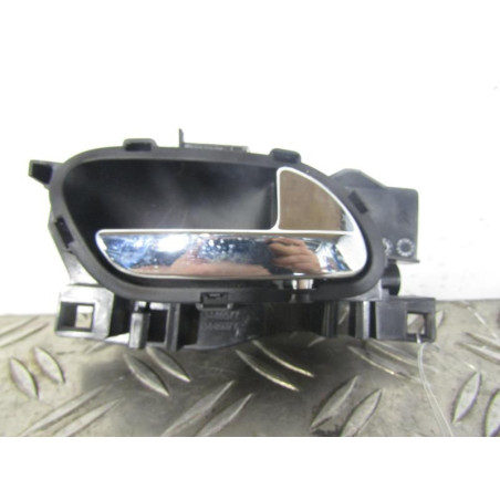Poignee interieur avant droit PEUGEOT 3008 1