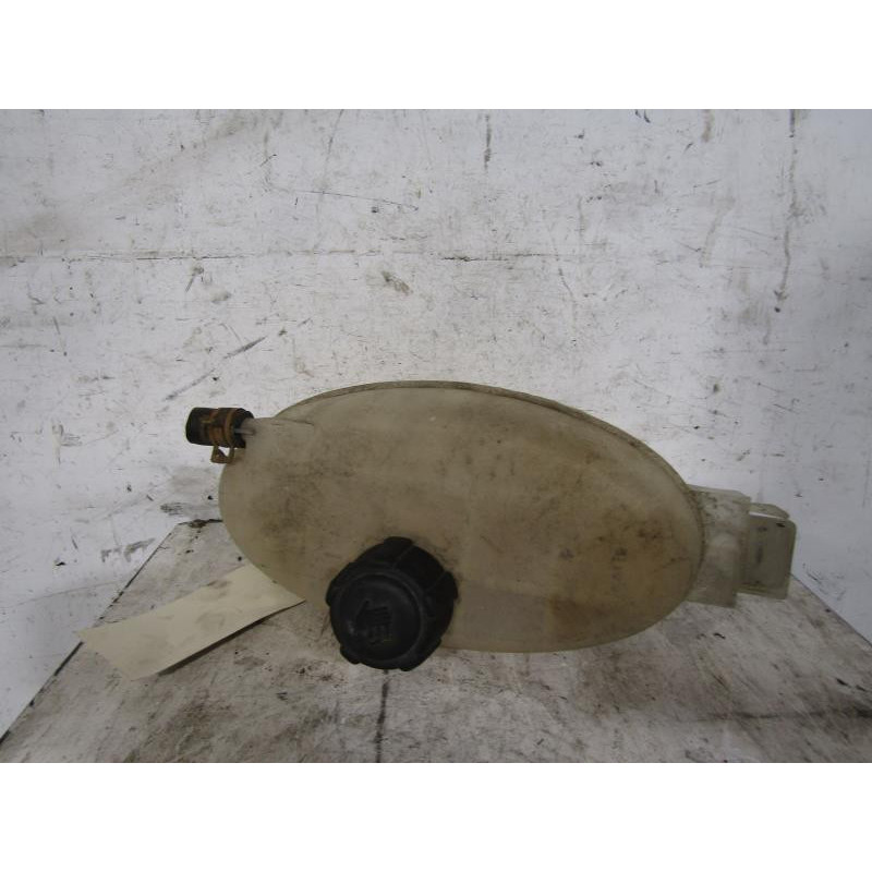 Vase d'expansion RENAULT TRAFIC 2 Photo n°1