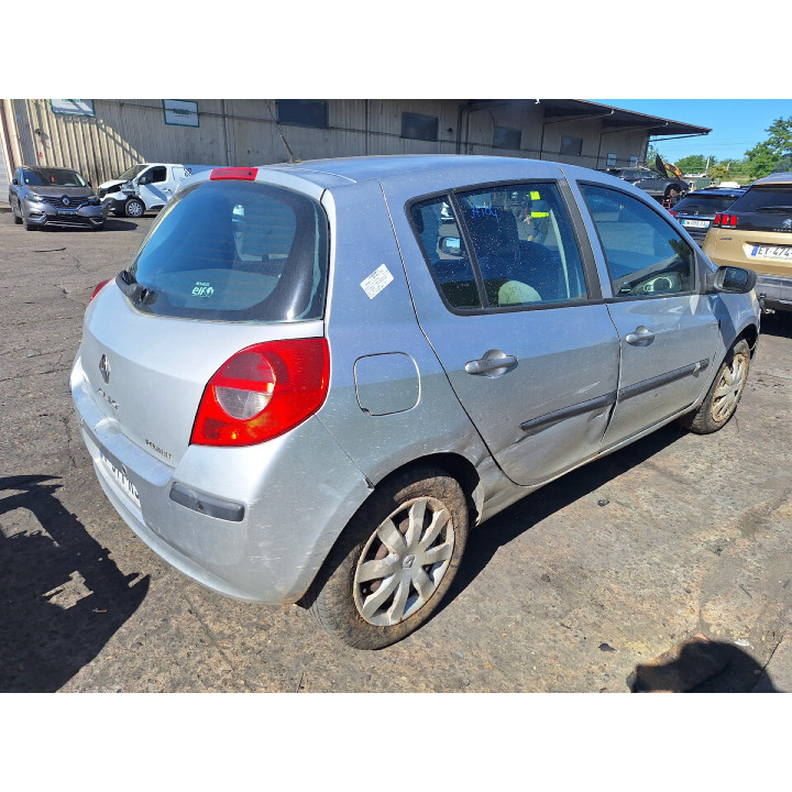 Feu arriere principal droit (feux) RENAULT CLIO 3 Photo n°8