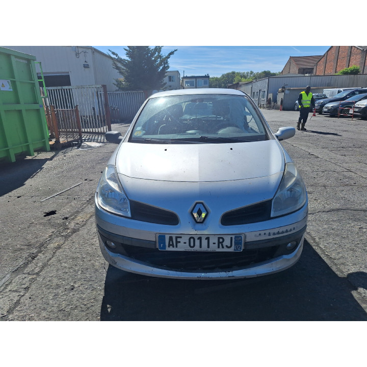 Feu arriere principal droit (feux) RENAULT CLIO 3 Photo n°9