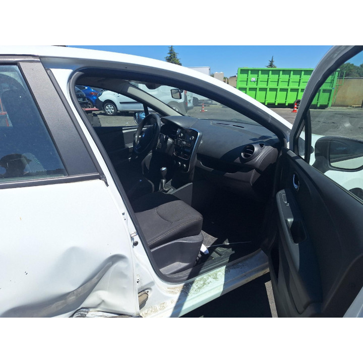 Feu arriere principal droit (feux) RENAULT CLIO 4 Photo n°17