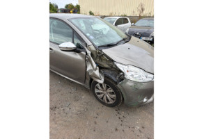 Feu arriere principal droit (feux) PEUGEOT 208 1 Photo n°7