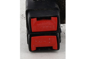 Attache ceinture arriere droit RENAULT CLIO 2 Photo n°5