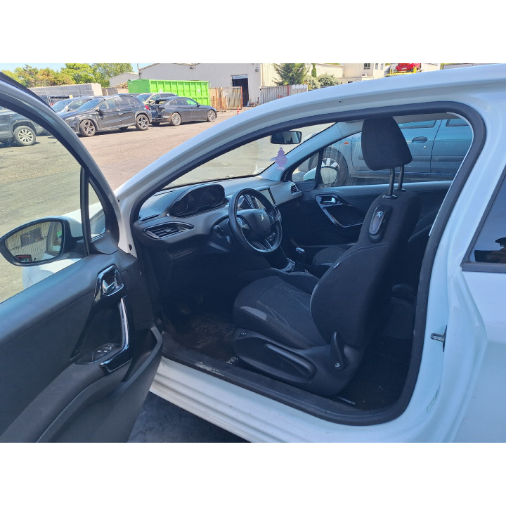 Feu arriere principal droit (feux) PEUGEOT 208 1 Photo n°8