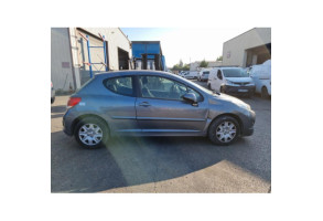 Vitre avant gauche PEUGEOT 207 Photo n°8