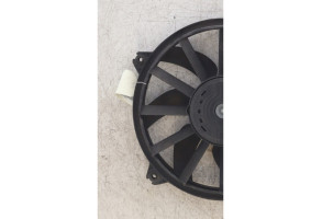 Moto ventilateur radiateur PEUGEOT 3008 1 Photo n°2