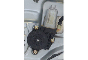 Leve vitre electrique avant gauche KIA SPORTAGE 2 Photo n°2