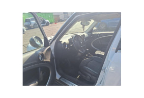 Attache ceinture arriere droit MINI MINI 2 R60 Photo n°14