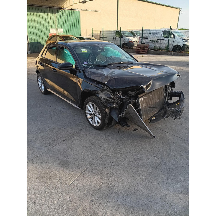 Verin de coffre AUDI A3 4 Photo n°13