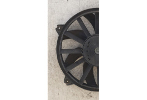 Moto ventilateur radiateur PEUGEOT 5008 1 Photo n°2