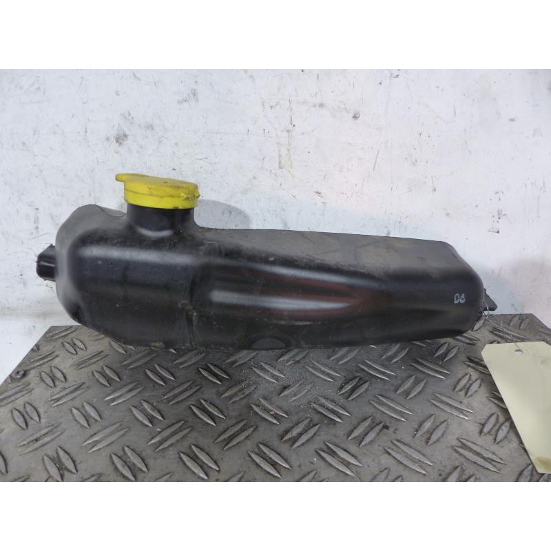 Vase de lave glace DACIA SANDERO 2 Photo n°1