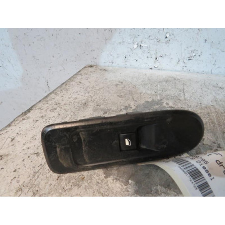 Interrupteur de leve vitre avant droit PEUGEOT 308 1