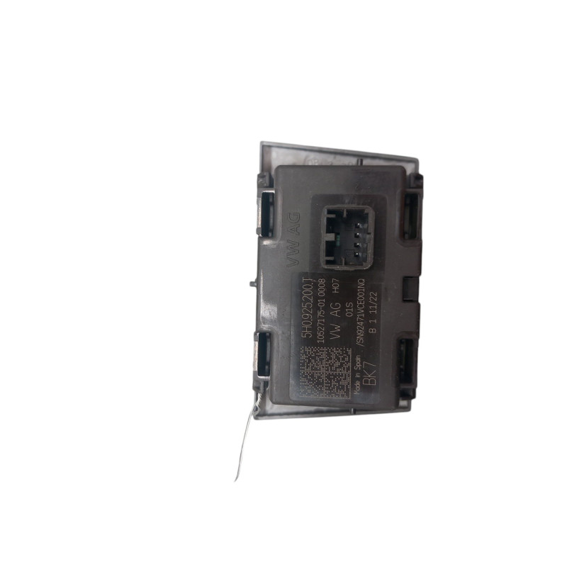 Bouton de warning VOLKSWAGEN GOLF 8 Photo n°1