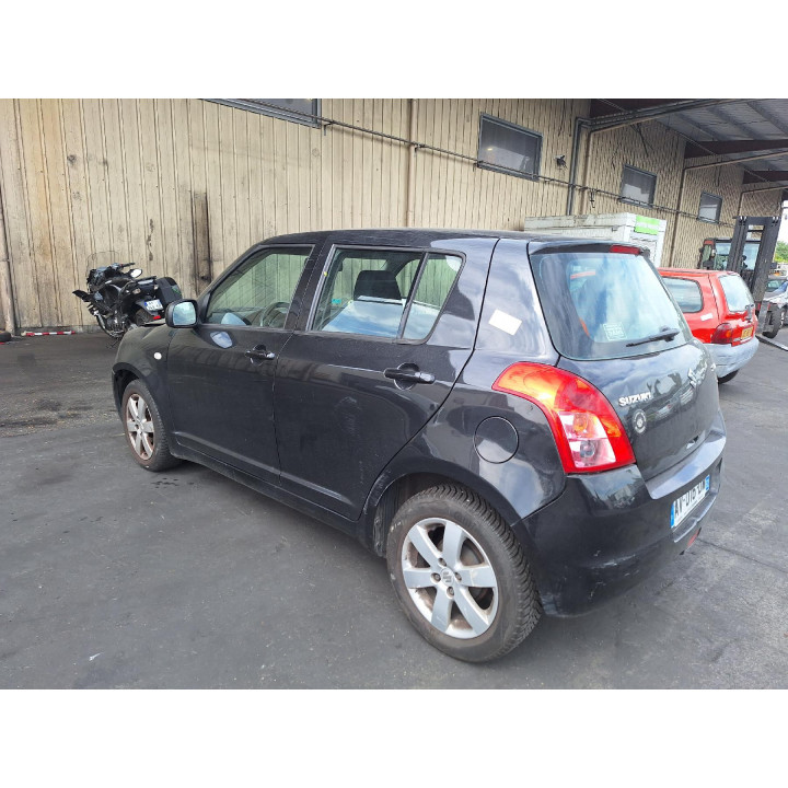 Feu arriere principal droit (feux) SUZUKI SWIFT 3 Photo n°13