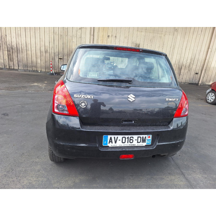 Feu arriere principal droit (feux) SUZUKI SWIFT 3 Photo n°15