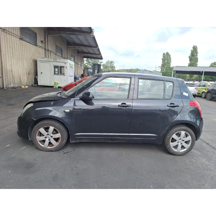 Feu arriere principal droit (feux) SUZUKI SWIFT 3 Photo n°18