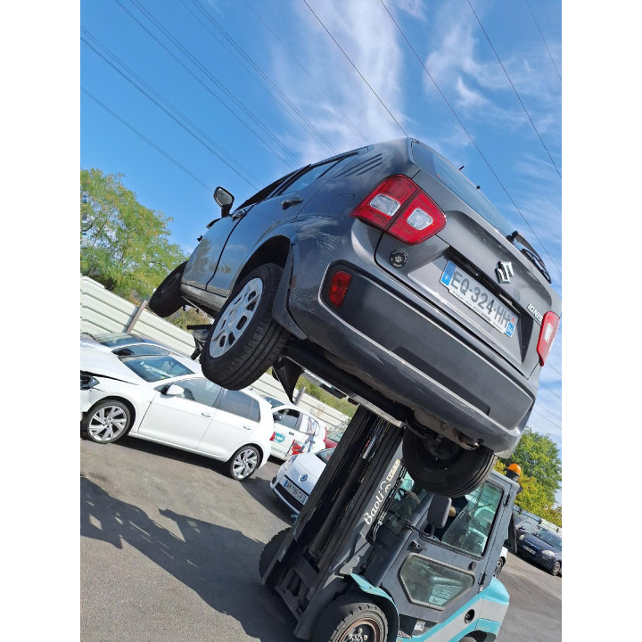 Feu de pare choc arriere droit SUZUKI IGNIS 3 Photo n°6