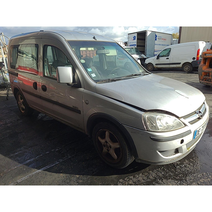 Feu arriere principal gauche (feux) OPEL COMBO C Photo n°13