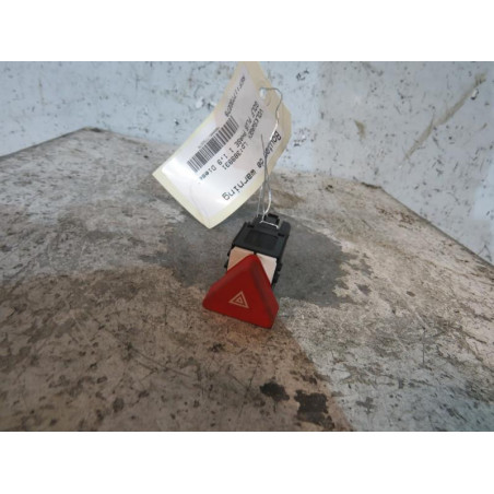 Bouton de warning VOLKSWAGEN GOLF PLUS