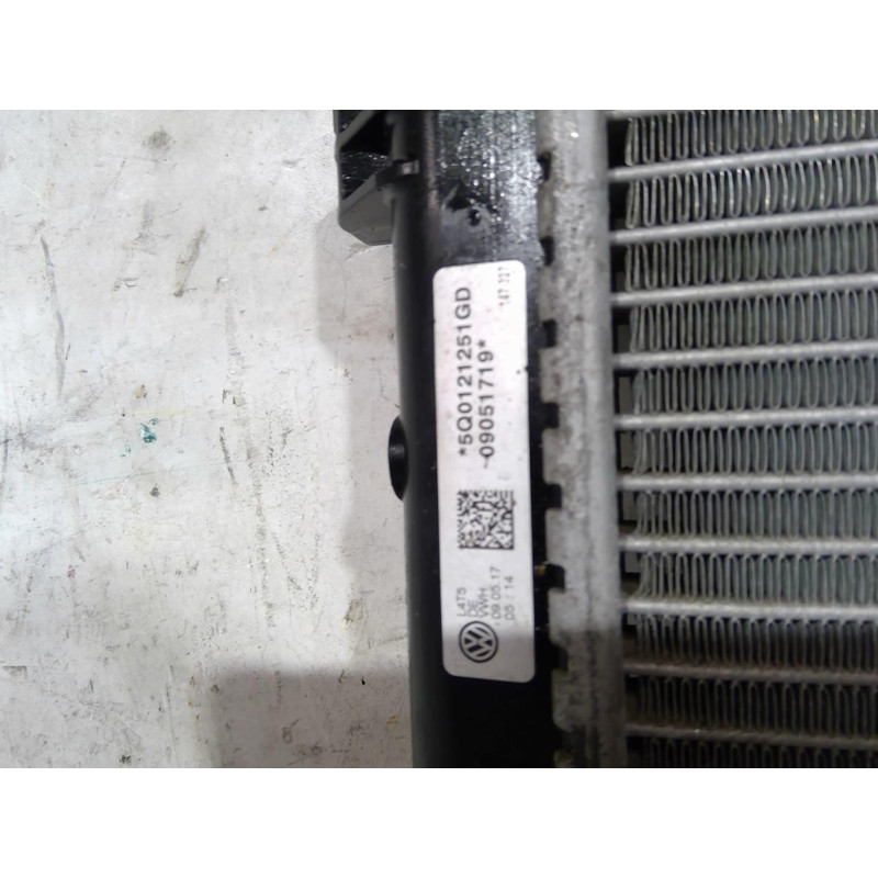 Radiateur eau VOLKSWAGEN PASSAT 7 Photo n°1