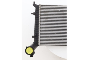 Echangeur air (Intercooler) AUDI A3 2 Photo n°2