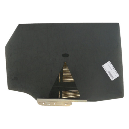 Vitre arriere droit TOYOTA AURIS 2
