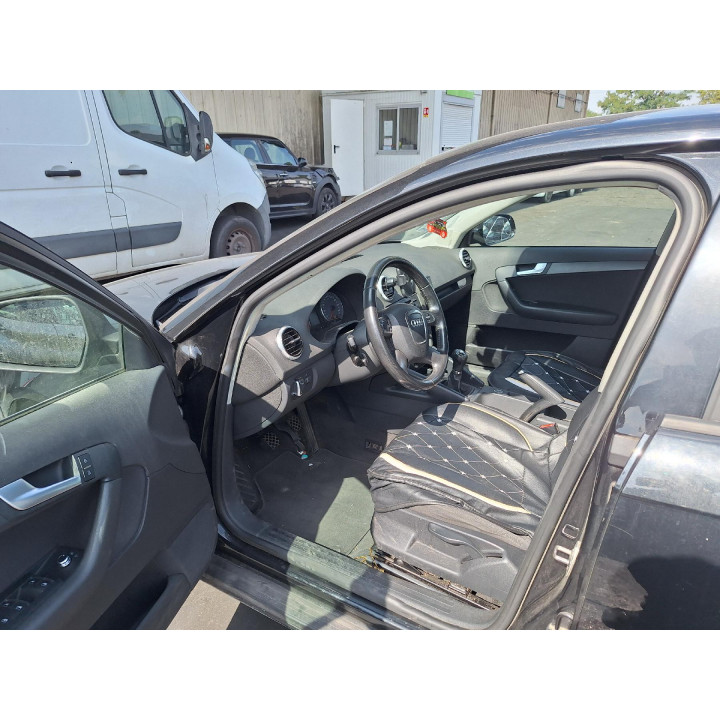 Vitre avant gauche AUDI A3 2 Photo n°11