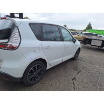 Feu de pare choc arriere droit RENAULT SCENIC 3 Photo n°10