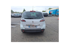 Feu de pare choc arriere droit RENAULT SCENIC 3 Photo n°8