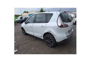 Feu de pare choc arriere droit RENAULT SCENIC 3 Photo n°12