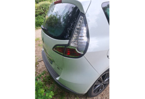 Feu de pare choc arriere droit RENAULT SCENIC 3 Photo n°17