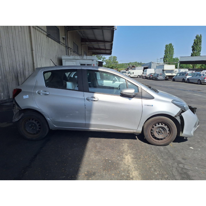 Feu arriere principal droit (feux) TOYOTA YARIS 3 Photo n°15