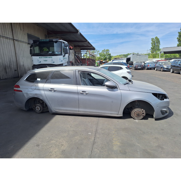 Feu arriere principal droit (feux) PEUGEOT 308 2 SW Photo n°9