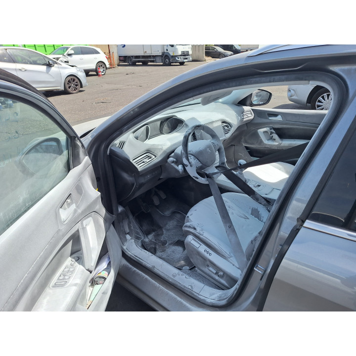Feu arriere principal droit (feux) PEUGEOT 308 2 SW Photo n°15