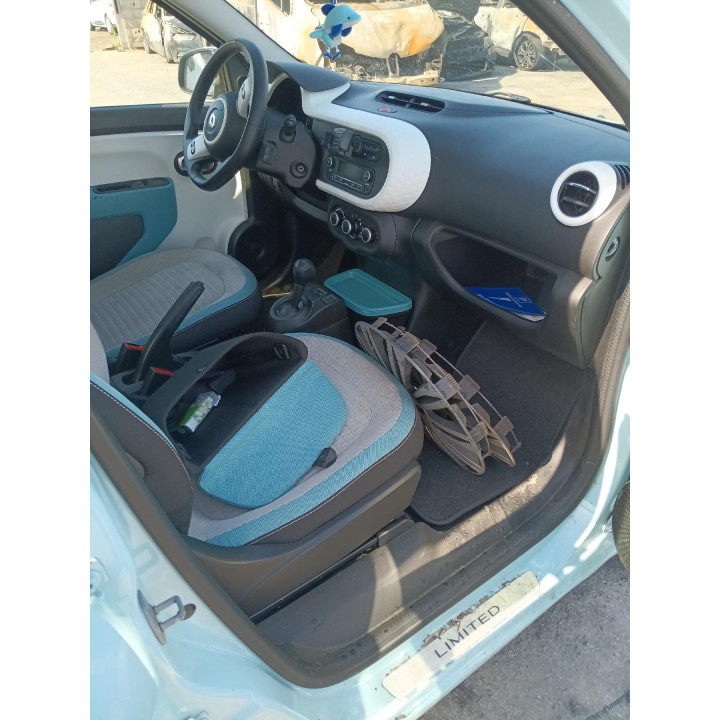 Feu diurne avant gauche RENAULT TWINGO 3 Photo n°12